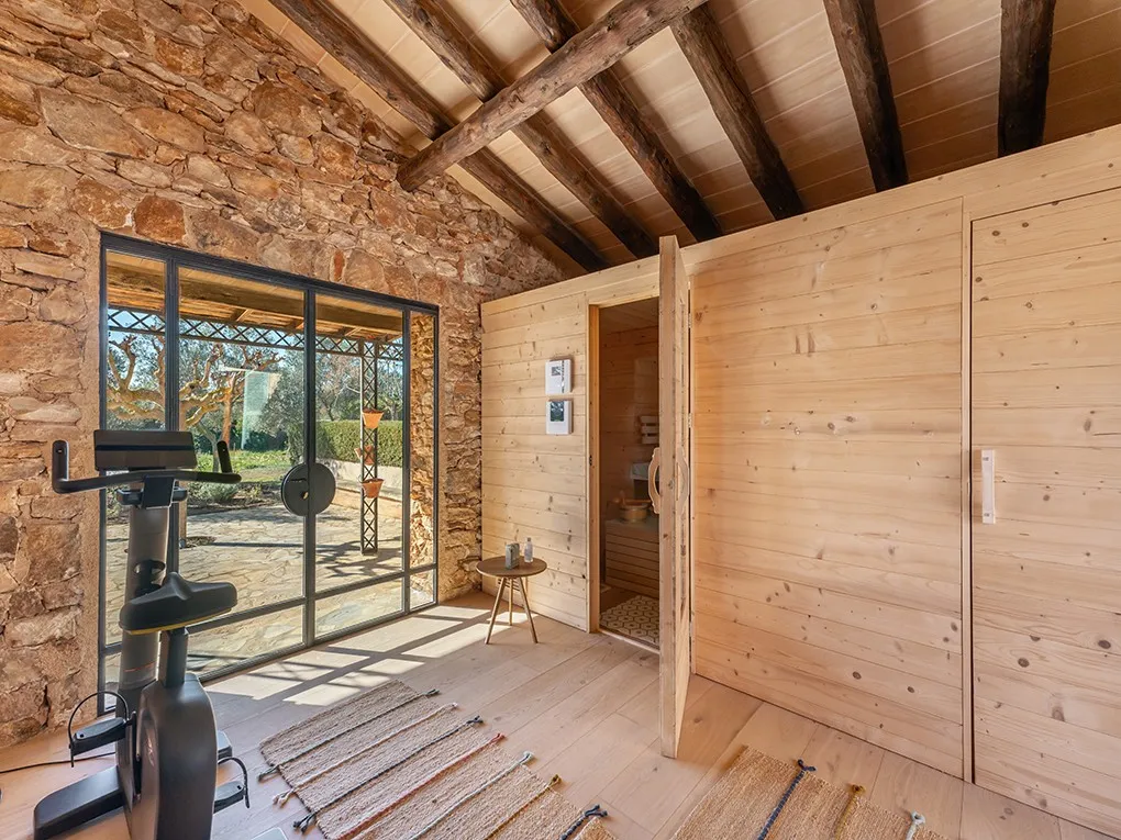 Moderne bolig i ét plan i det idylliske landskab-10