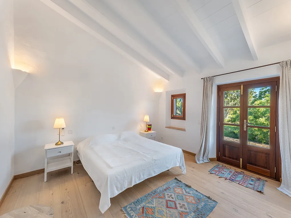 Moderne bolig i ét plan i det idylliske landskab-9