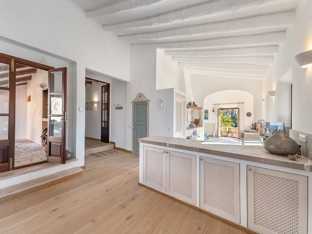 Moderne bolig i ét plan i det idylliske landskab-5