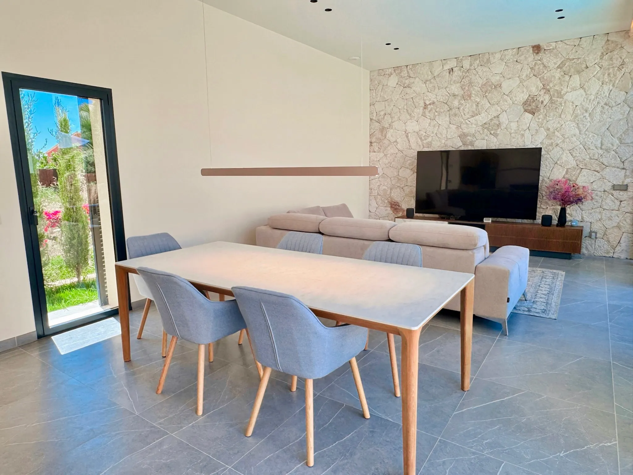 Alquiler de temporada: Casa moderna unifamiliar con dos piscinas-7