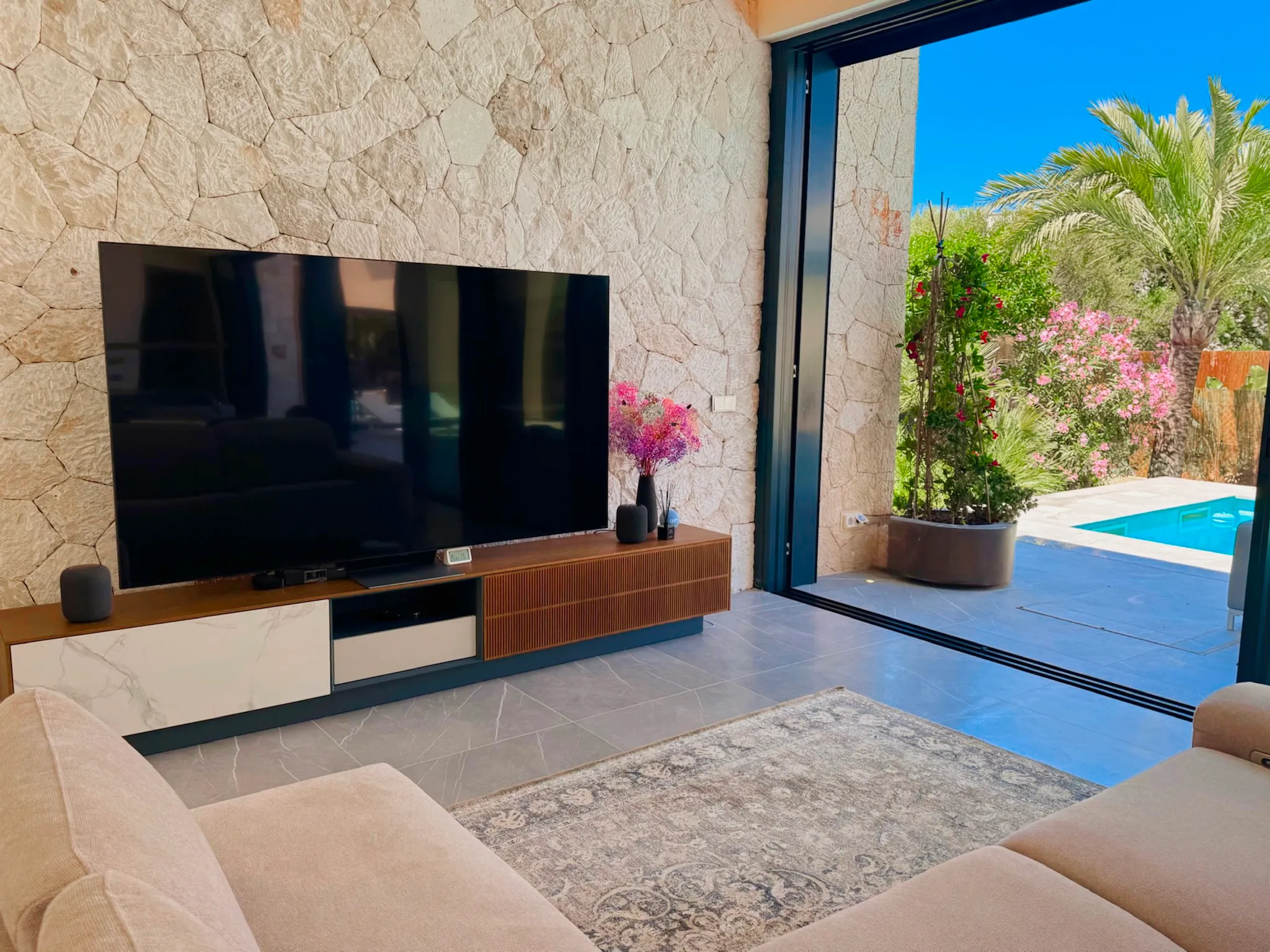 Affitto stagionale: Moderna casa indipendente con due piscine-4