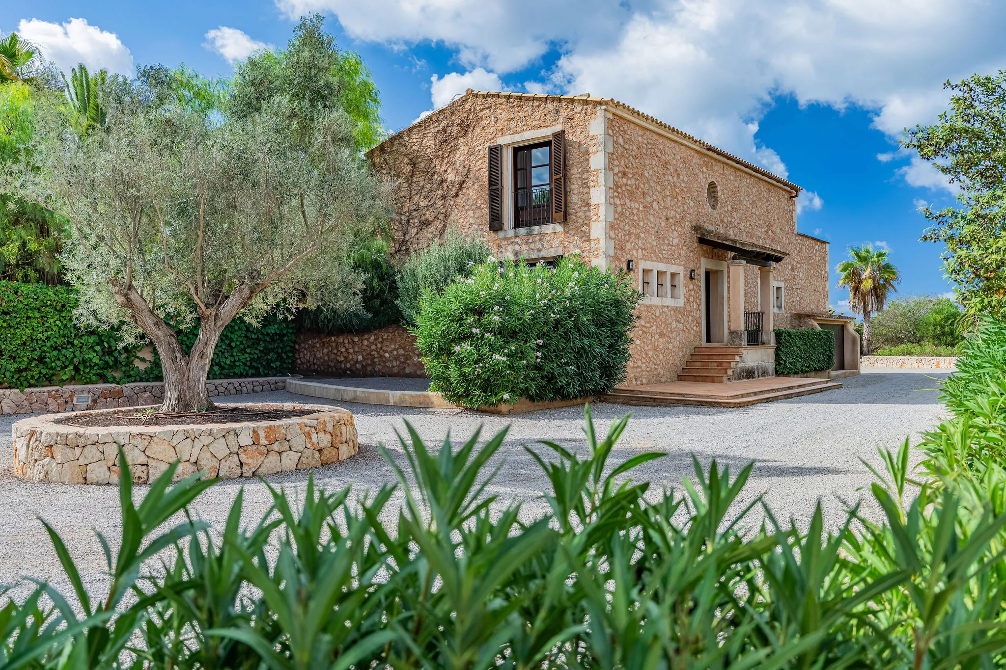 Finca con encanto rústico y estilo de vida mediterráneo-14