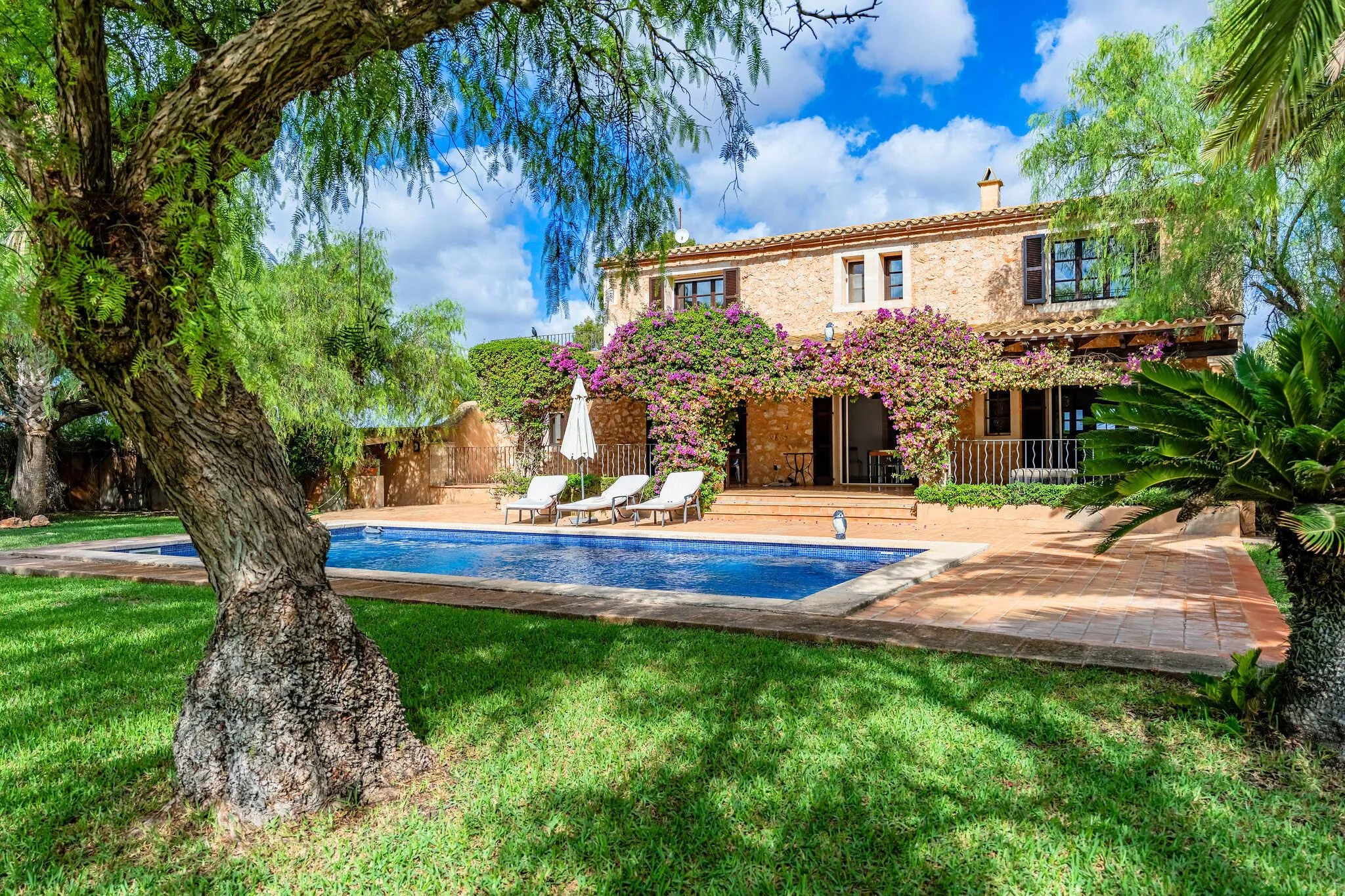 Finca con encanto rústico y estilo de vida mediterráneo-1