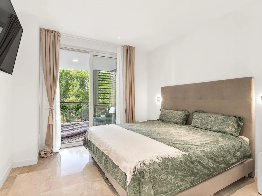 Piękny penthouse w Bendinat-10