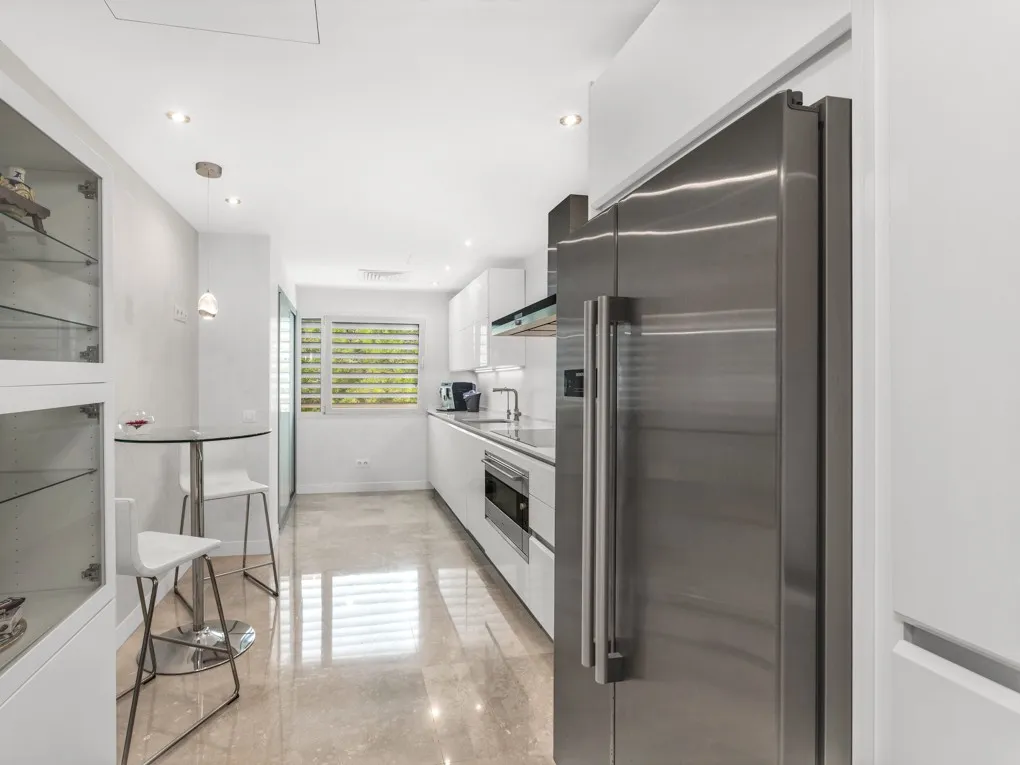 Piękny penthouse w Bendinat-8