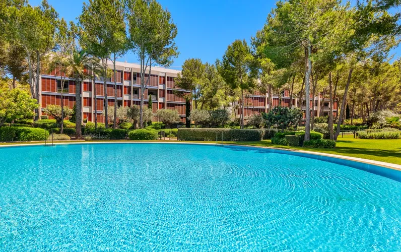 Piękny penthouse w Bendinat