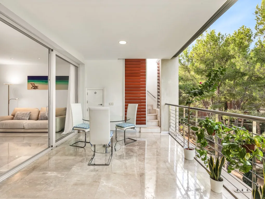 Piękny penthouse w Bendinat-5