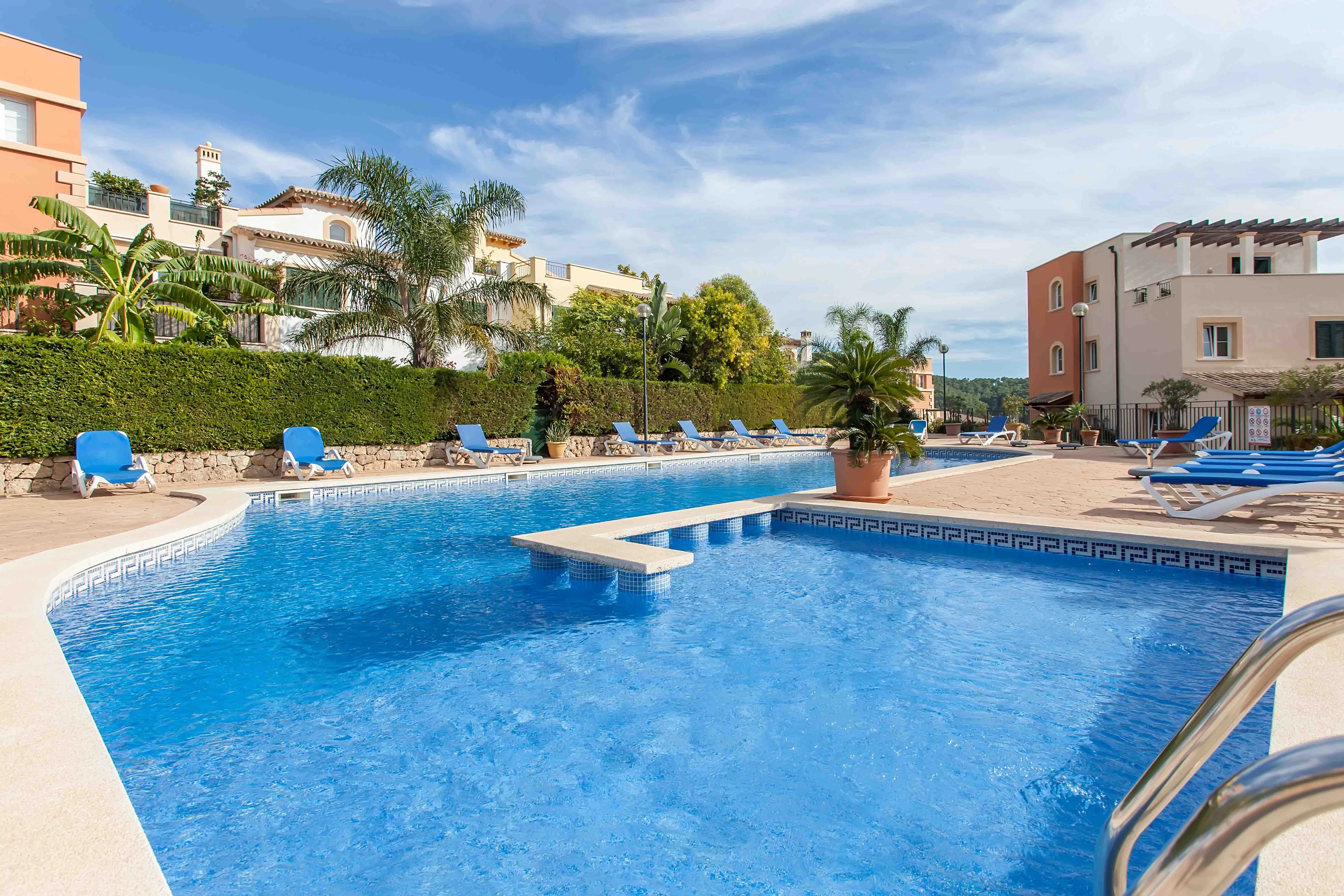 Uroczy dom w zabudowie bliźniaczej obok pola golfowego-4