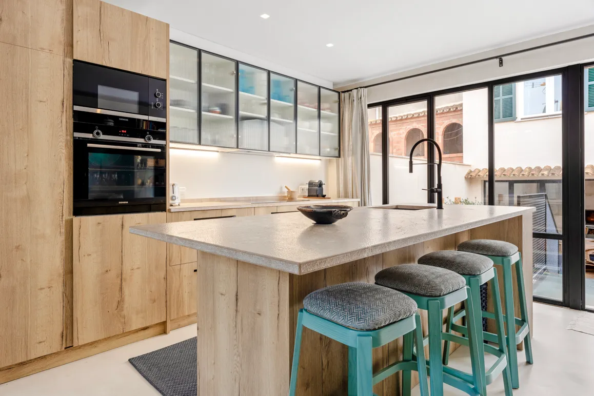 Maison de ville intemporelle avec rénovation moderne à Capdepera-4