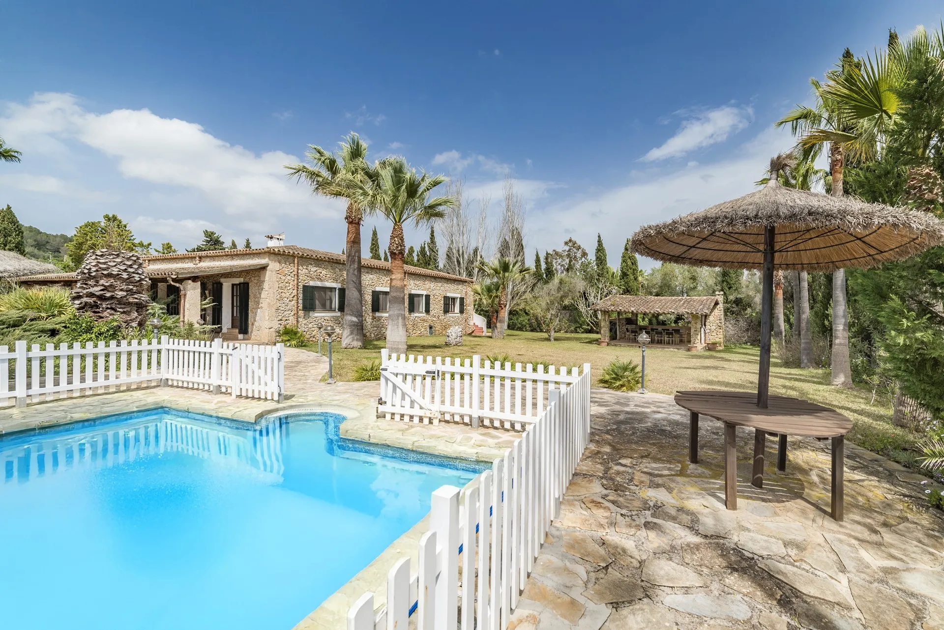 Impresionante casa de campo a poca distancia de Pollensa y la costa-1