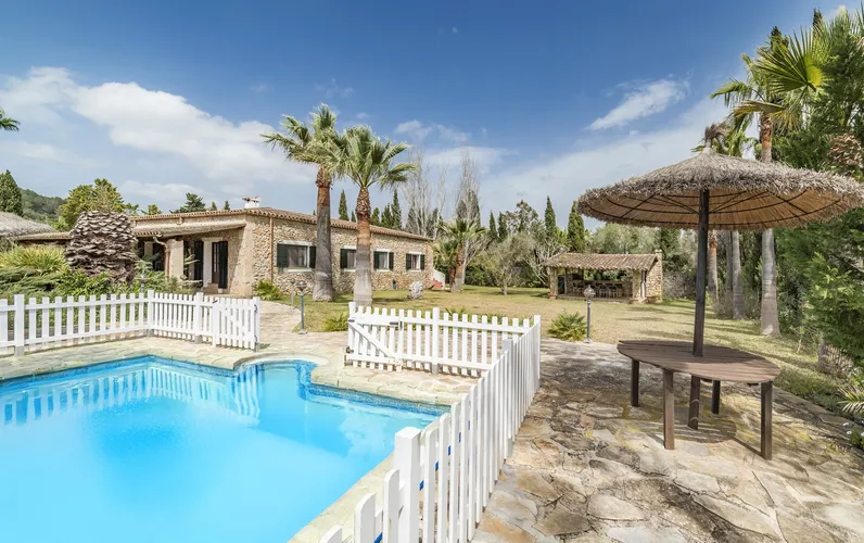 Stunning country house a short distance from Pollensa and the coast