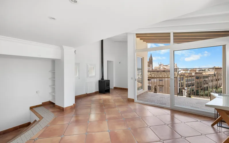 Penthouse met terrassen, privétoren en panoramisch uitzicht in het centrum van Palma
