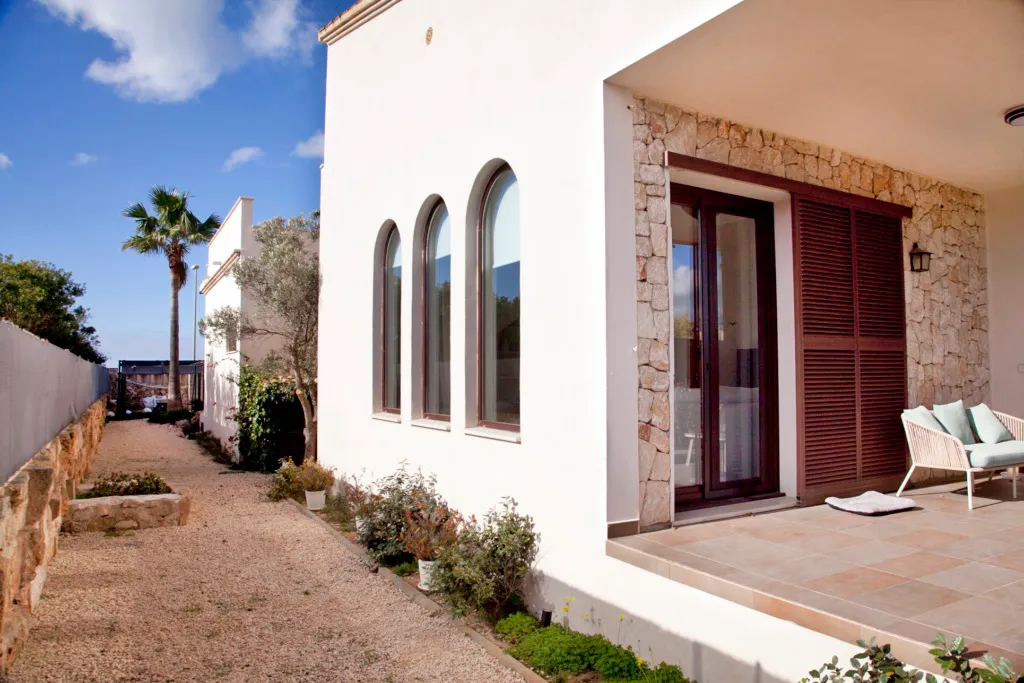 Prachtige villa in fincast stijl bij de zee in Sa Torre-16