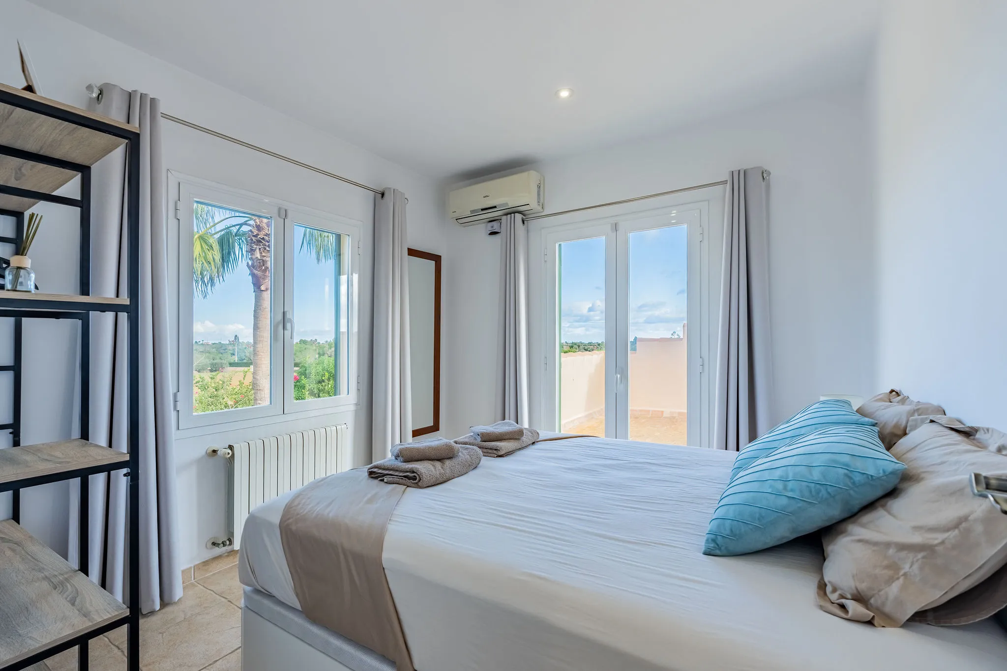 Finca clàssica amb llicència de lloguer prop de les cales més belles-14