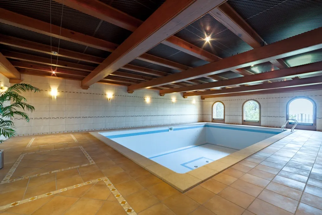 Stone-clad finca with sea views in Galilea-14