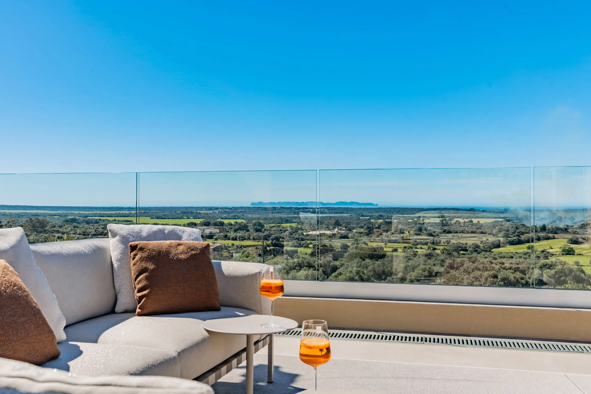 Townhouse met zwembad en uitzicht op zee-19