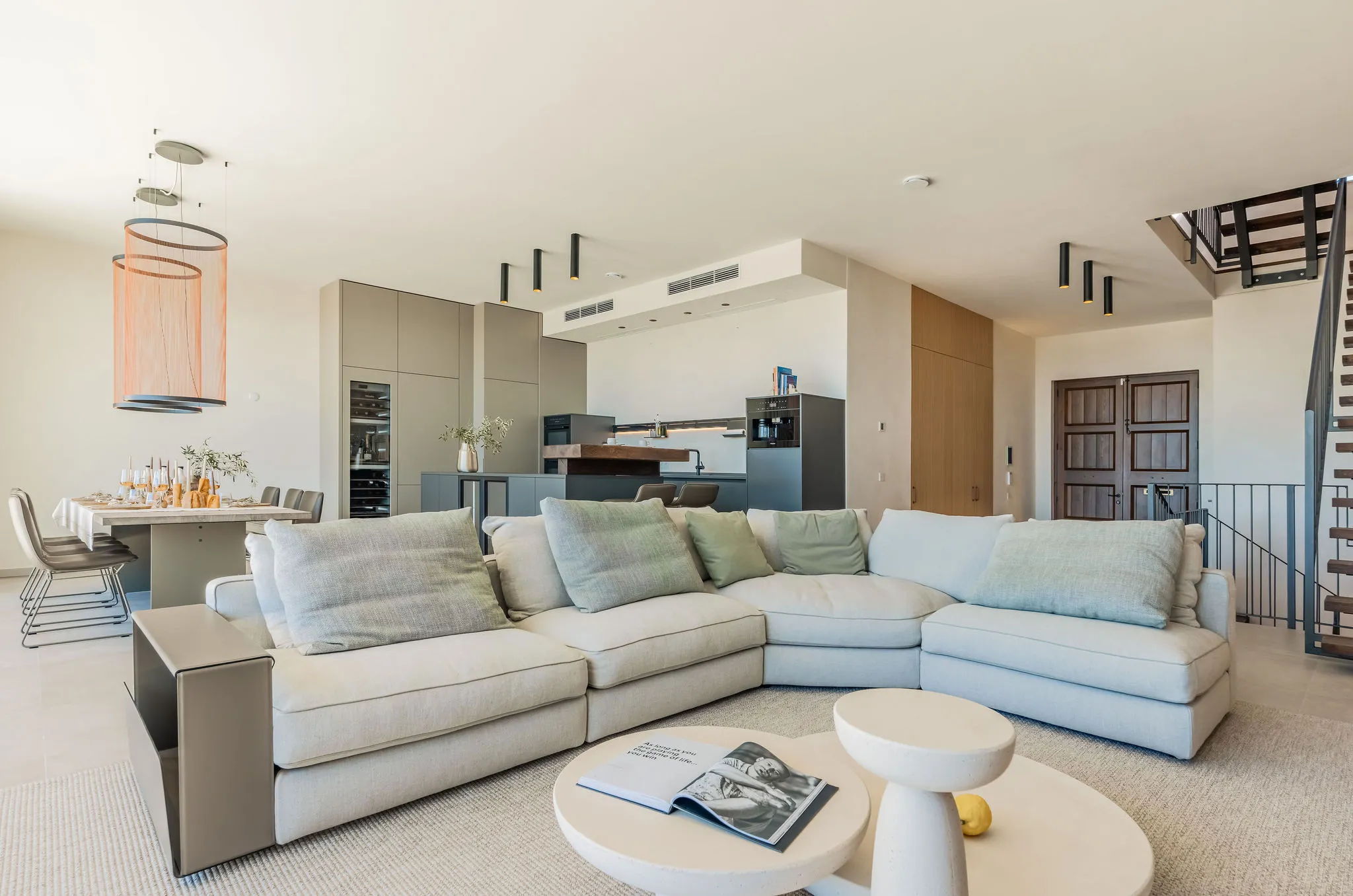 Townhouse met zwembad en uitzicht op zee-5