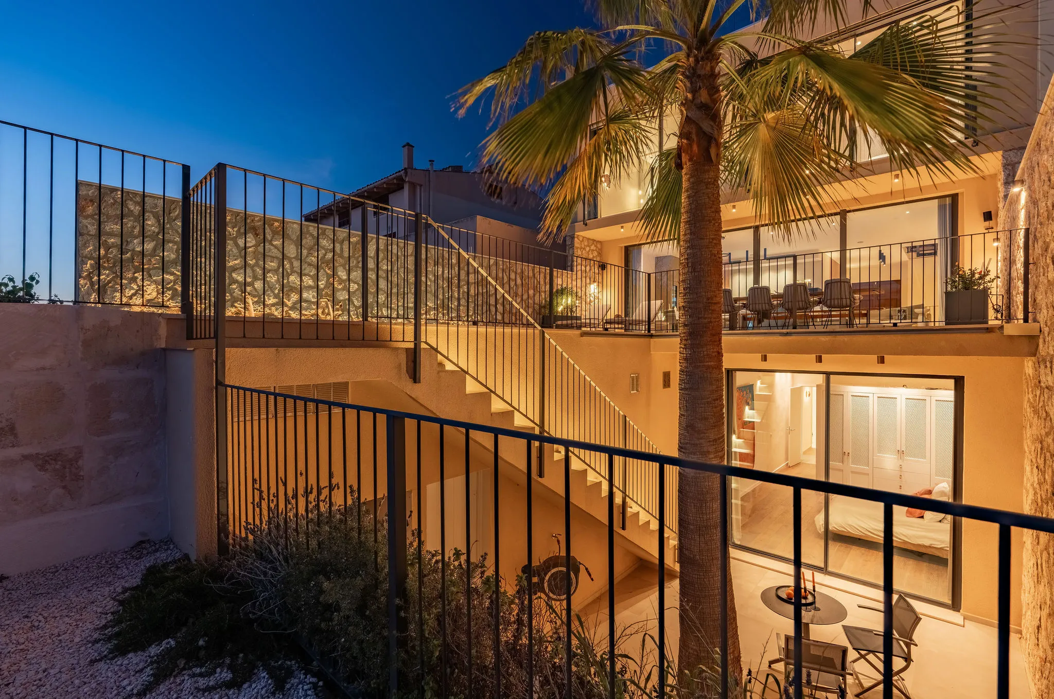 Townhouse met zwembad en uitzicht op zee-18