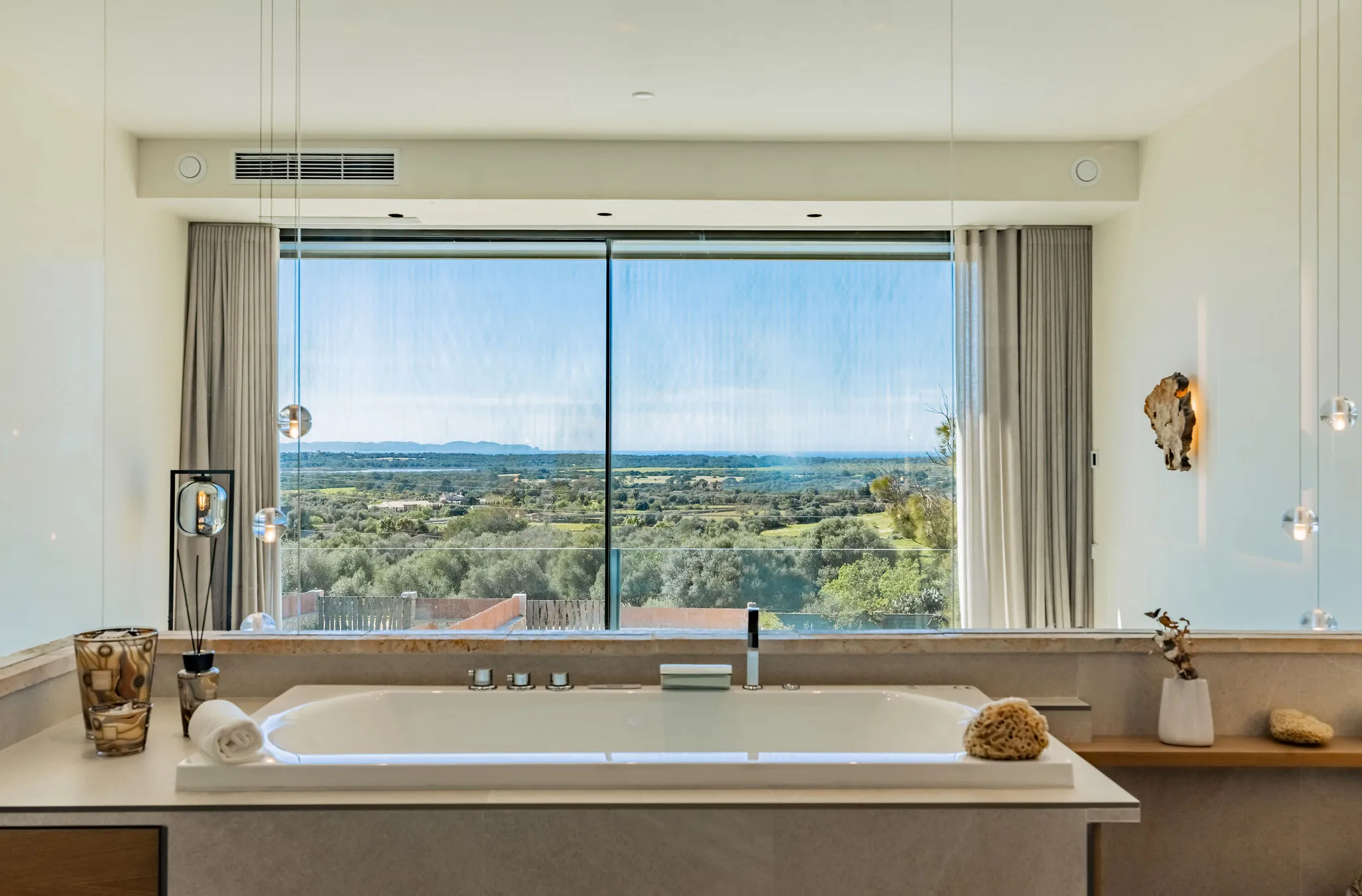 Townhouse met zwembad en uitzicht op zee-8