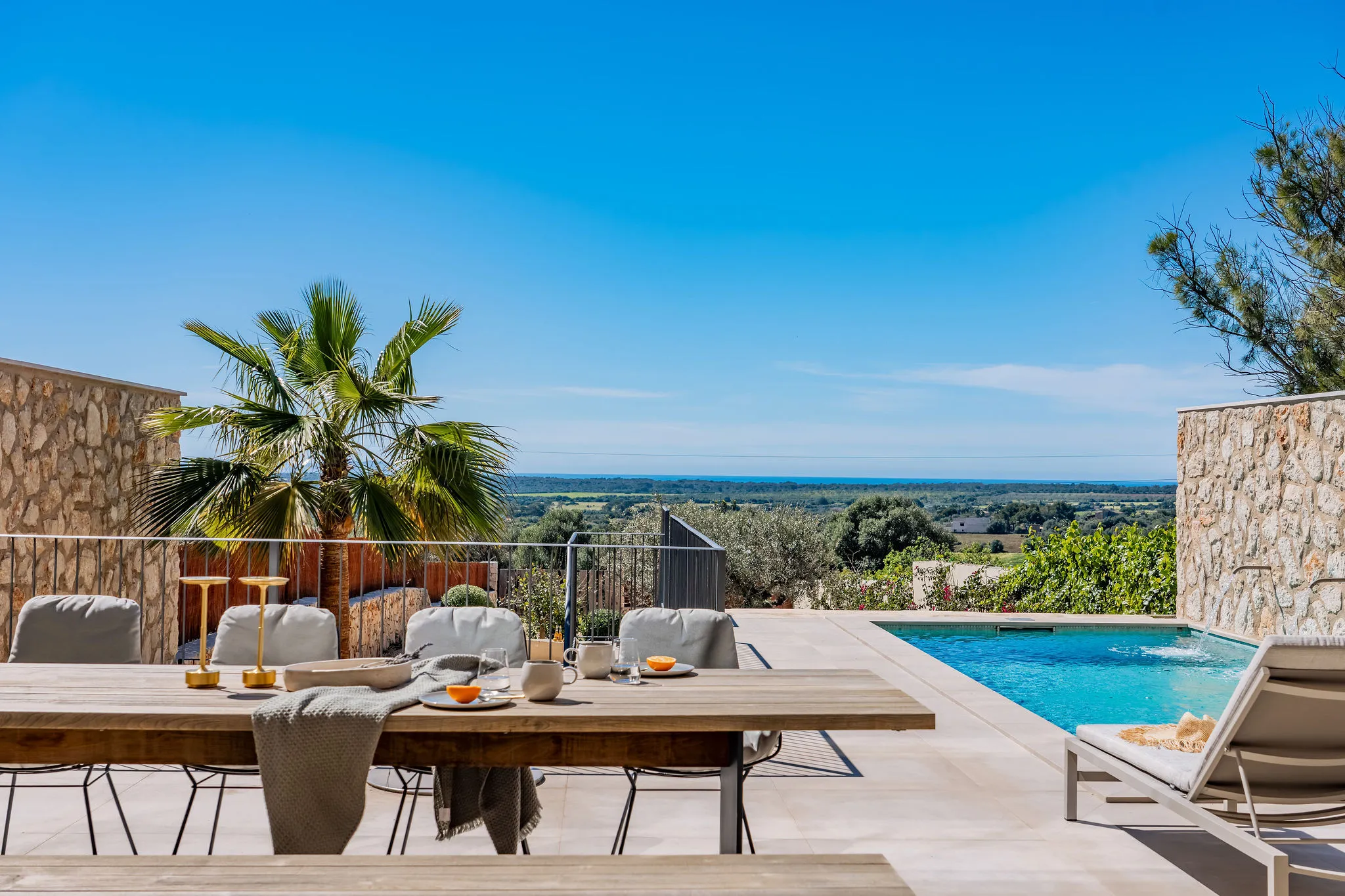 Townhouse met zwembad en uitzicht op zee-2