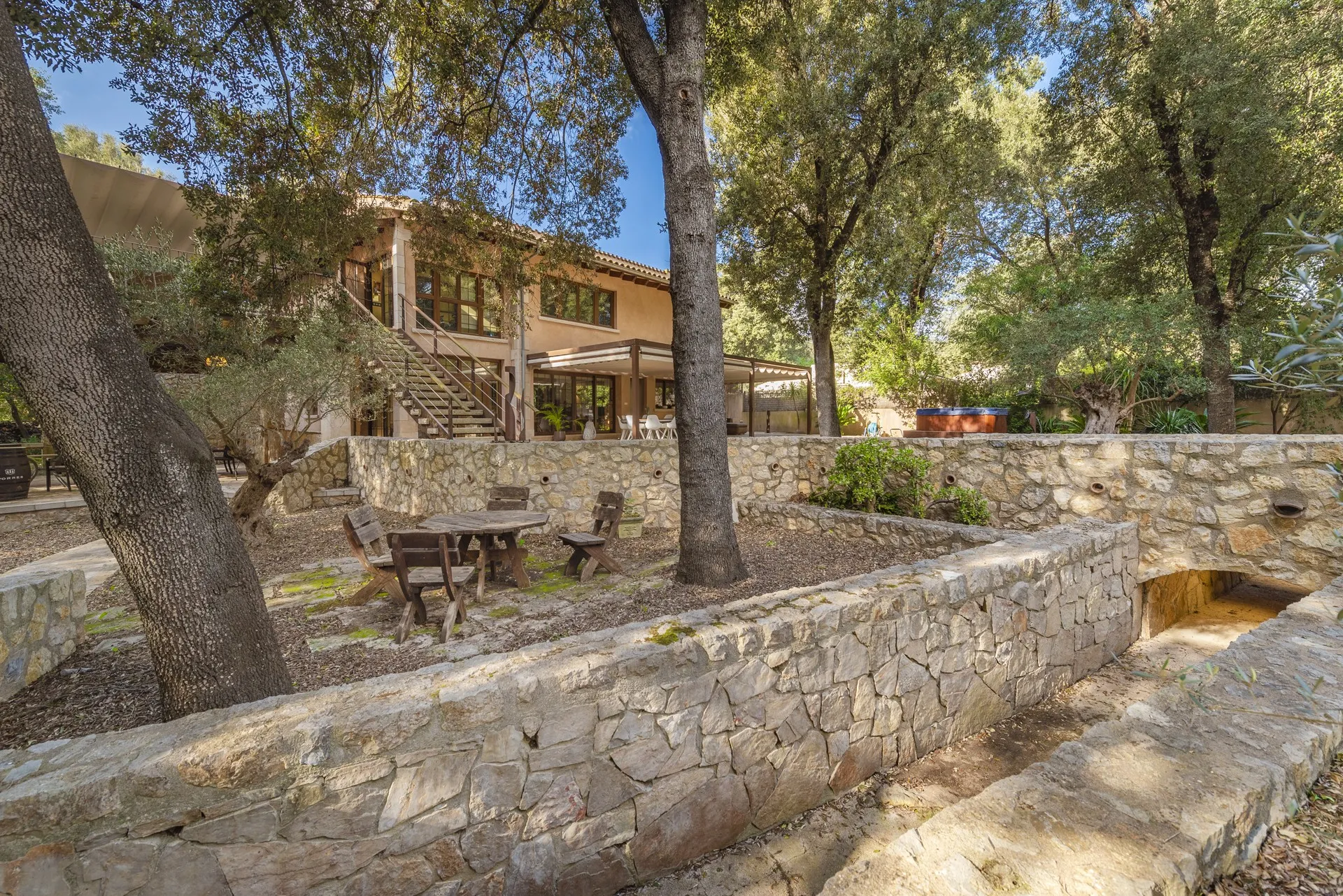 Stort landsted i Son Toni: plads, privatliv, komfort og naturlig skønhed-1