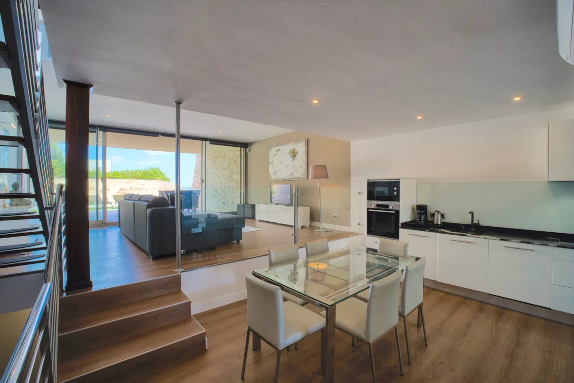 Renovated townhouse with communal pool and sea view near Cala Ratjada-5