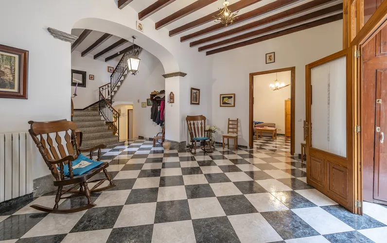 Mallorquinisches sieben-zimmer-anwesen im bezaubernden Sóller