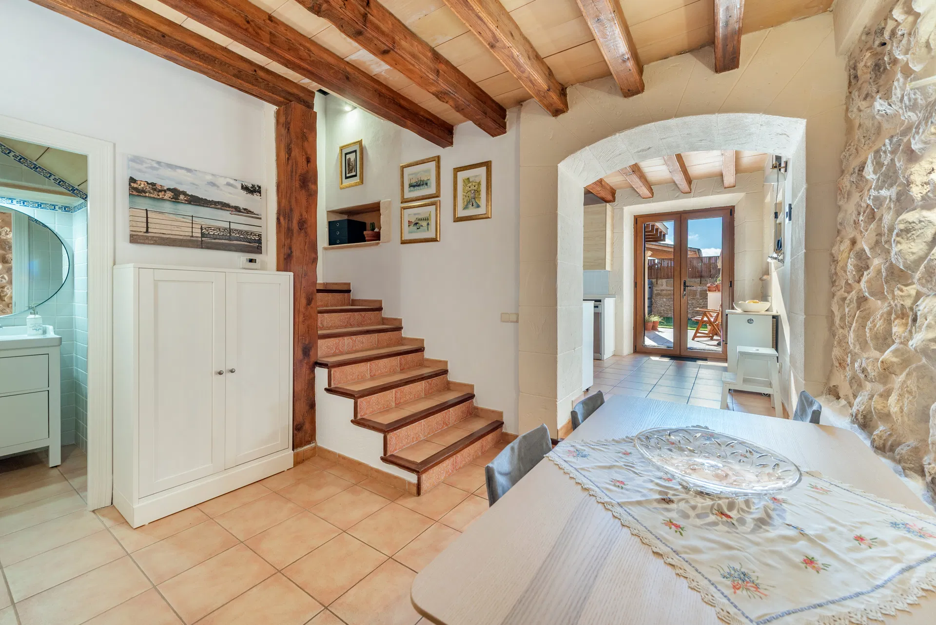 Auténtica Casa de Pueblo Mallorquina con parking Privado en el Corazón de Campanet – En Exclusiva-6