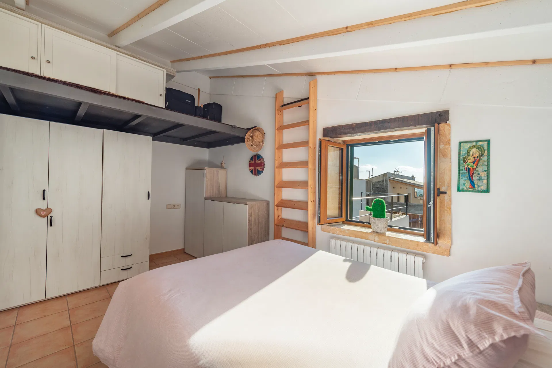 Auténtica Casa de Pueblo Mallorquina con parking Privado en el Corazón de Campanet – En Exclusiva-9