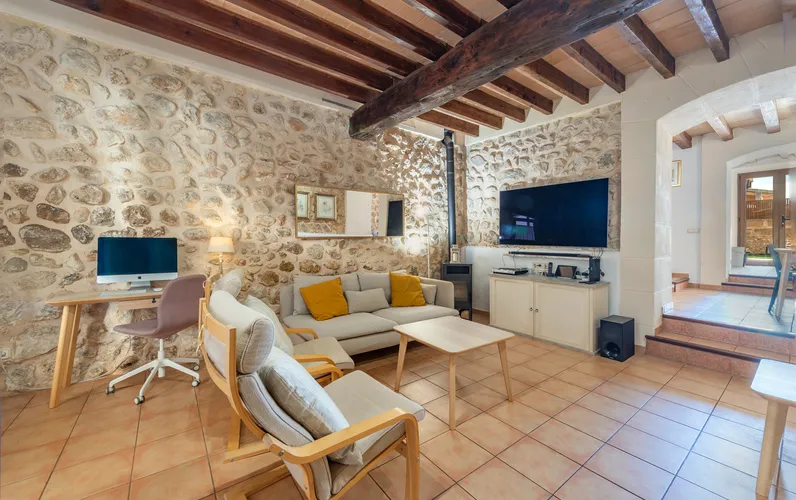 Отремонтированный дом с подлинным шармом в Кампанете