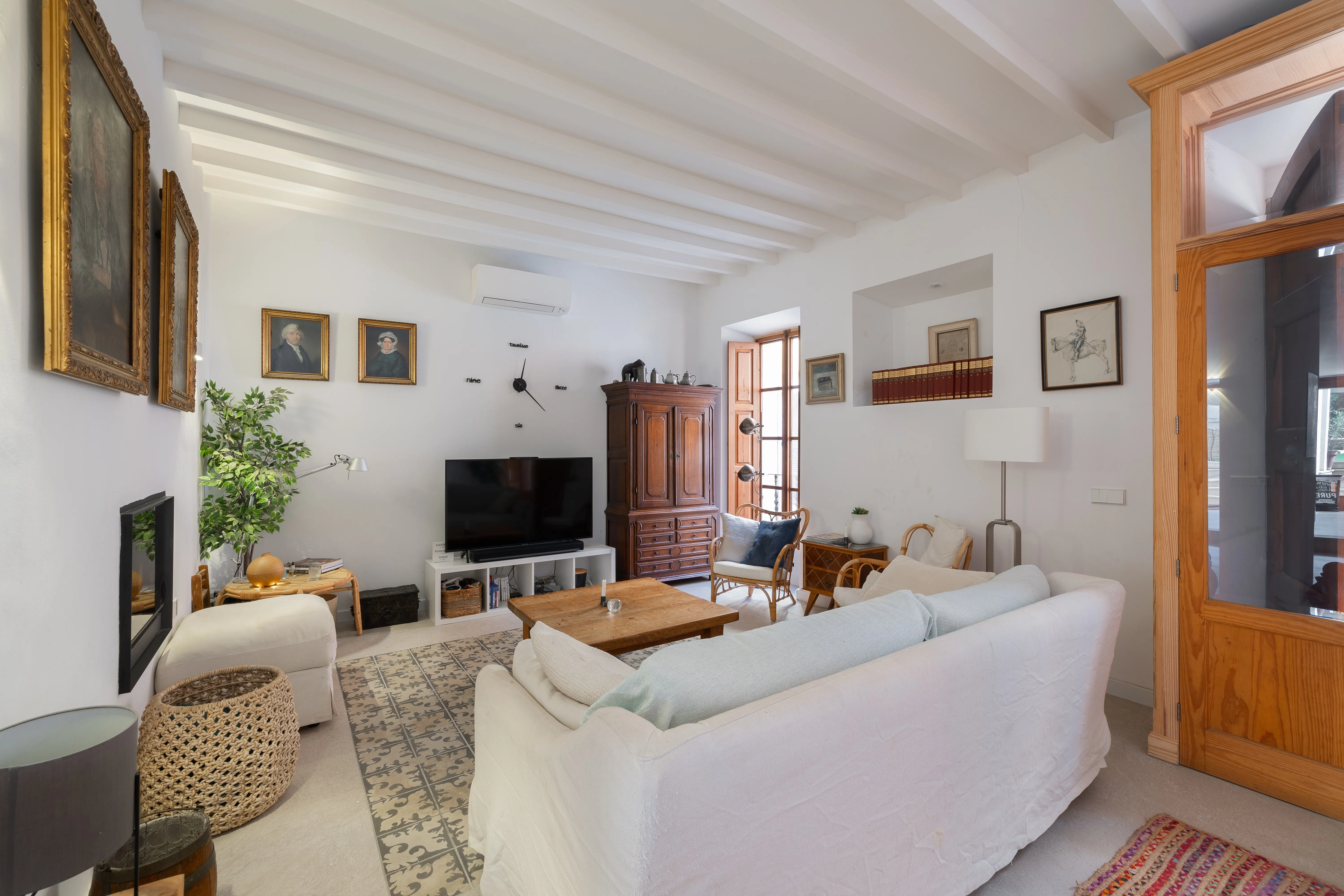 Preciosa casa de pueblo reformada en Alaró-6