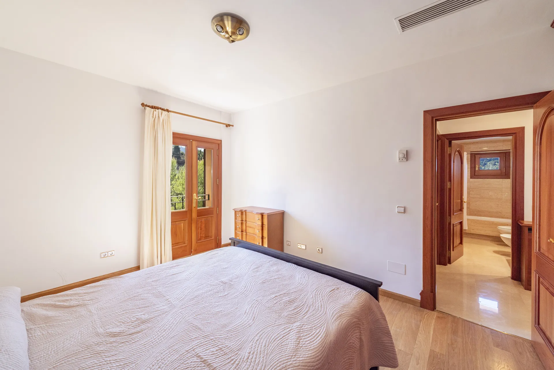 Piękny dom w Valldemossa ze spektakularnymi widokami-22