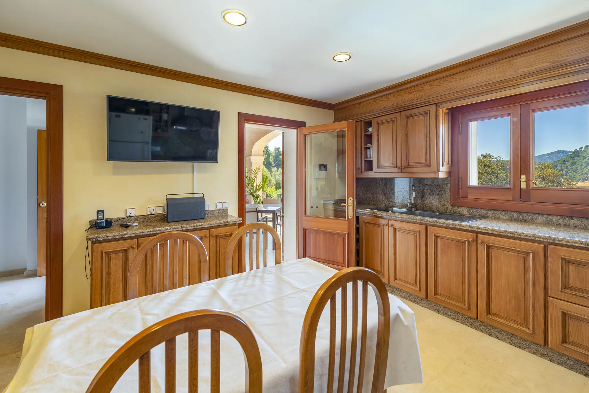 Красивый дом в Вальдемоссе с захватывающим видом-8