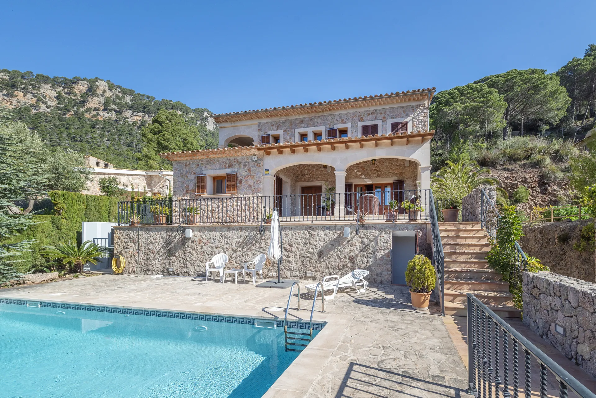 Wunderschönes Haus in Valldemossa mit spektakulärer Aussicht-1