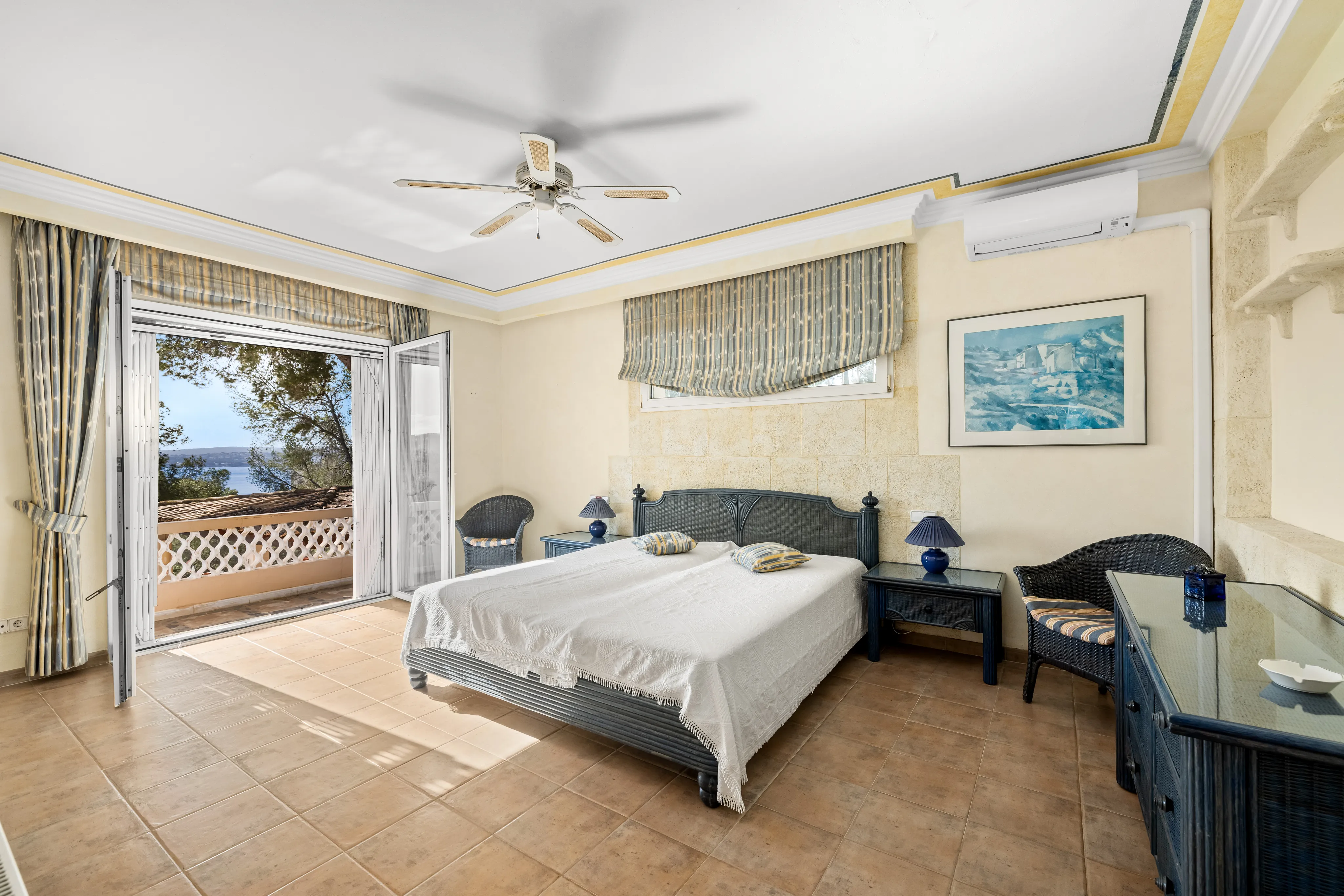 Villa in stile bungalow mediterraneo con vista sul mare-13