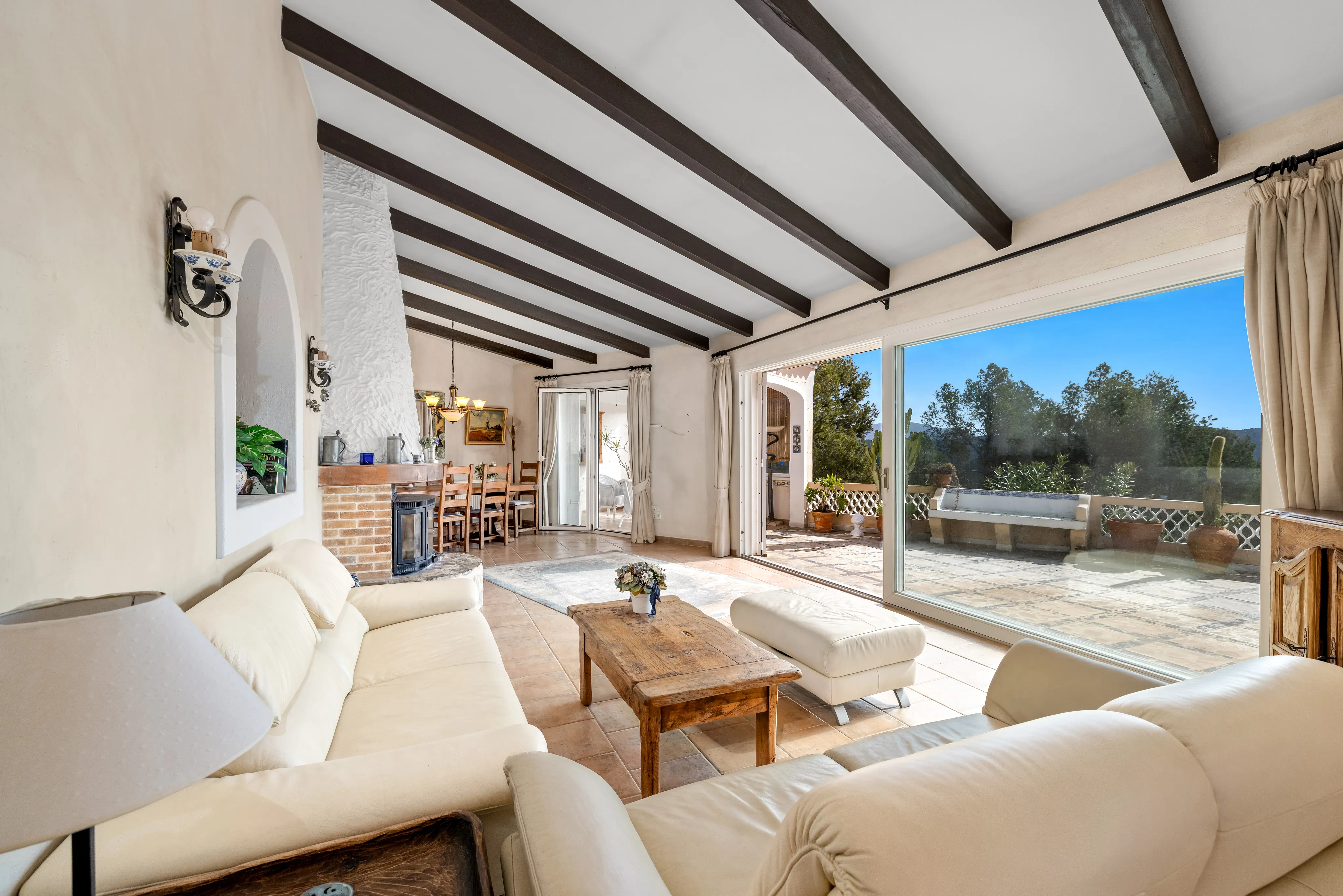 Villa in stile bungalow mediterraneo con vista sul mare-3