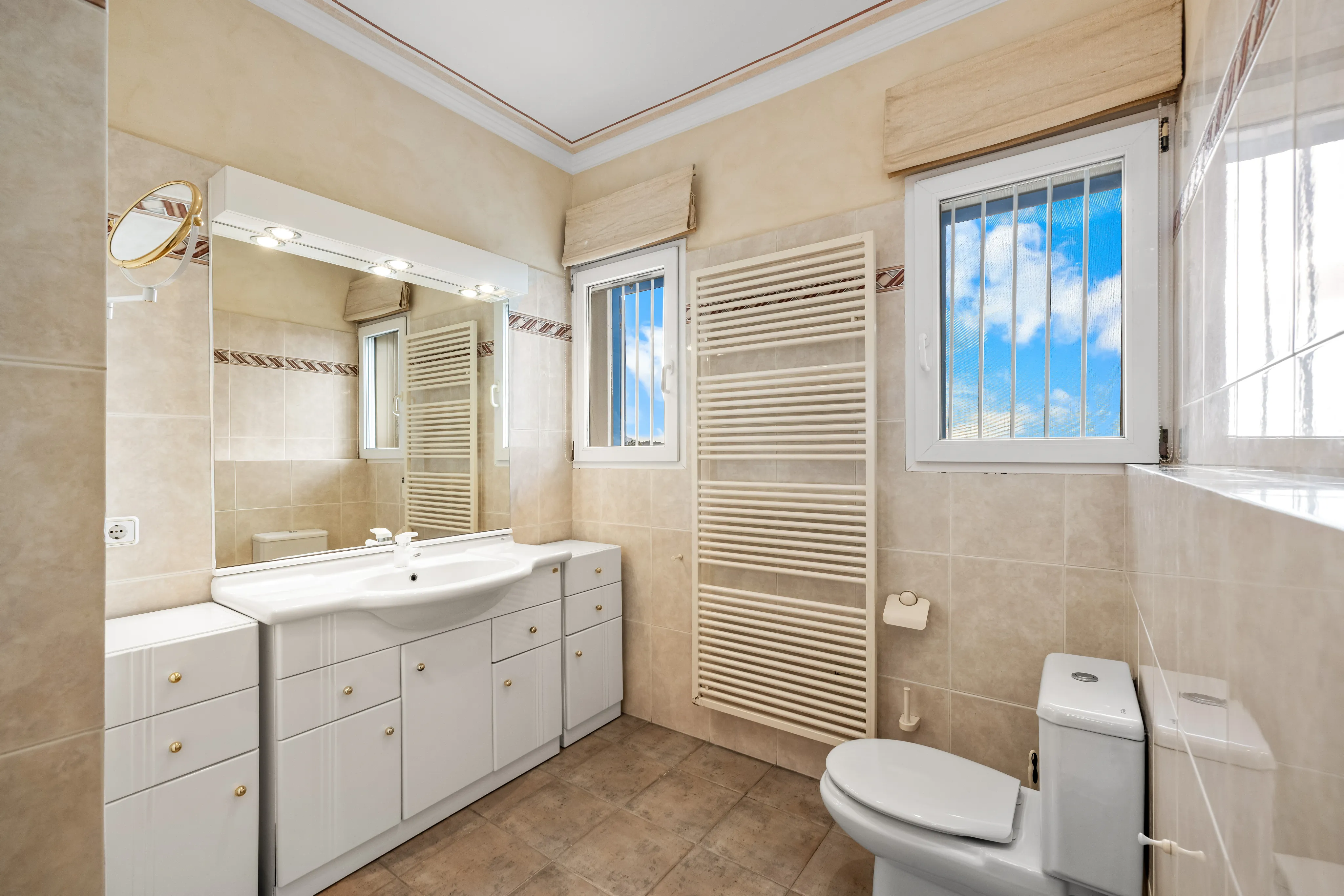 Villa in stile bungalow mediterraneo con vista sul mare-10