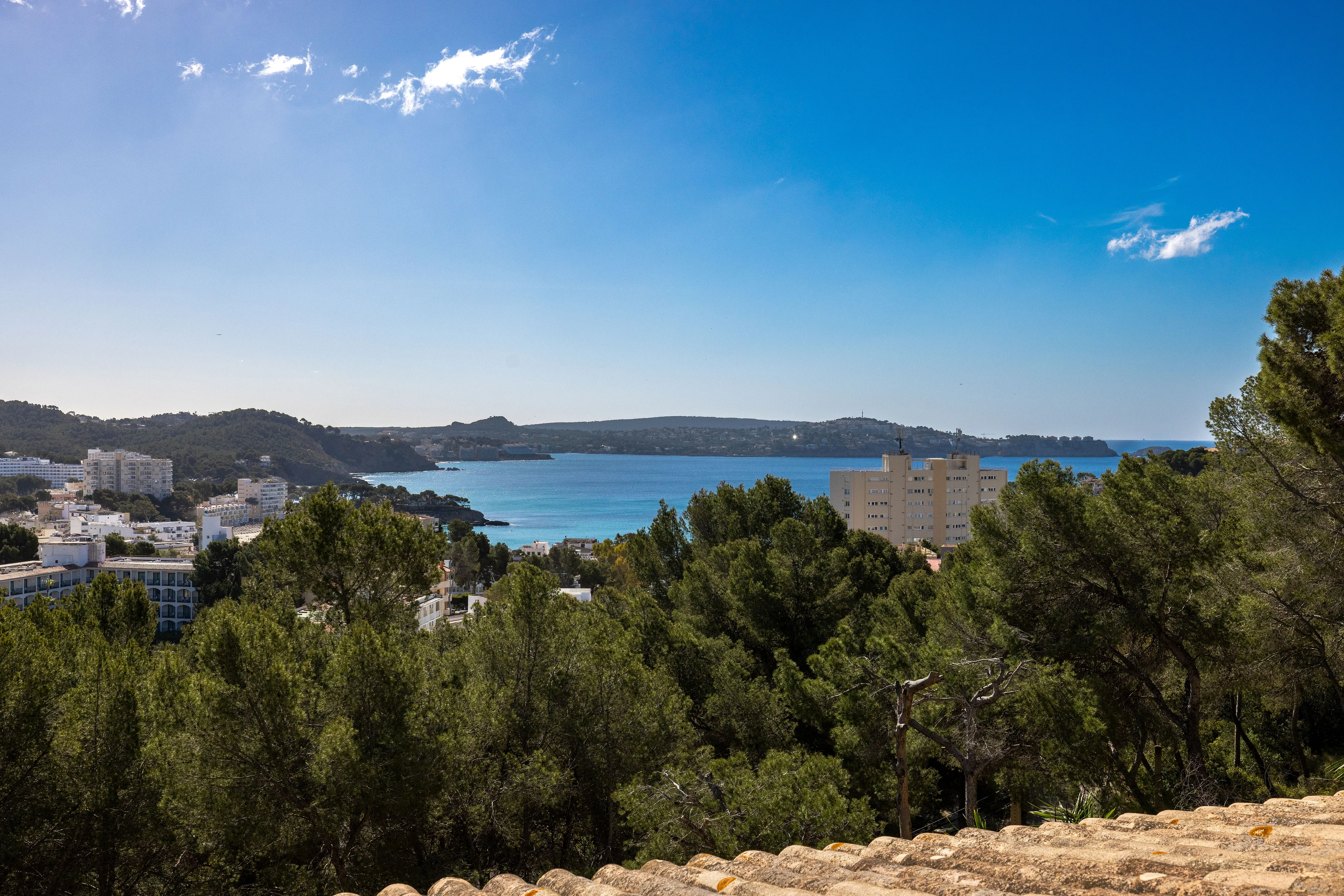 Villa in stile bungalow mediterraneo con vista sul mare-16