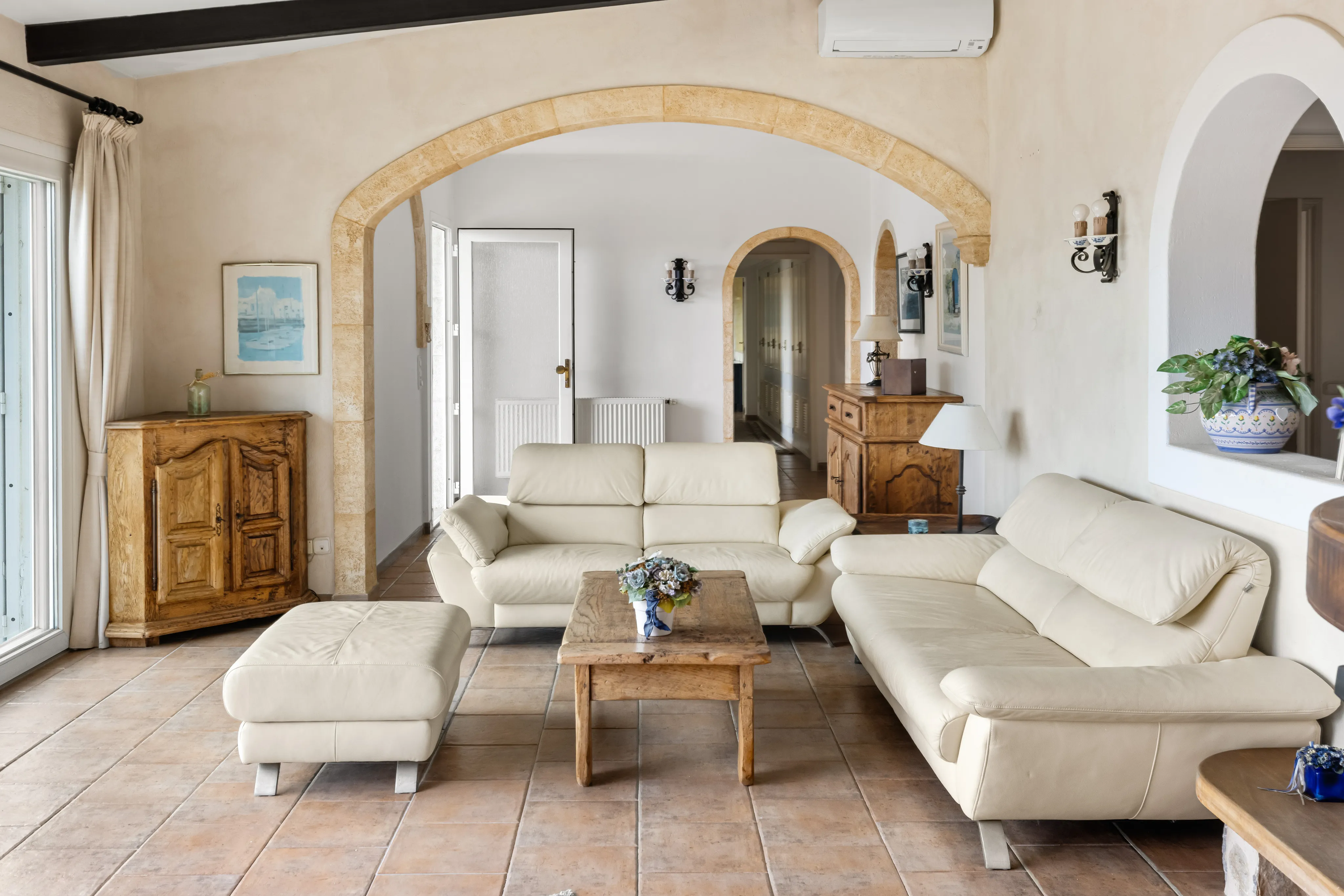 Villa in stile bungalow mediterraneo con vista sul mare-6