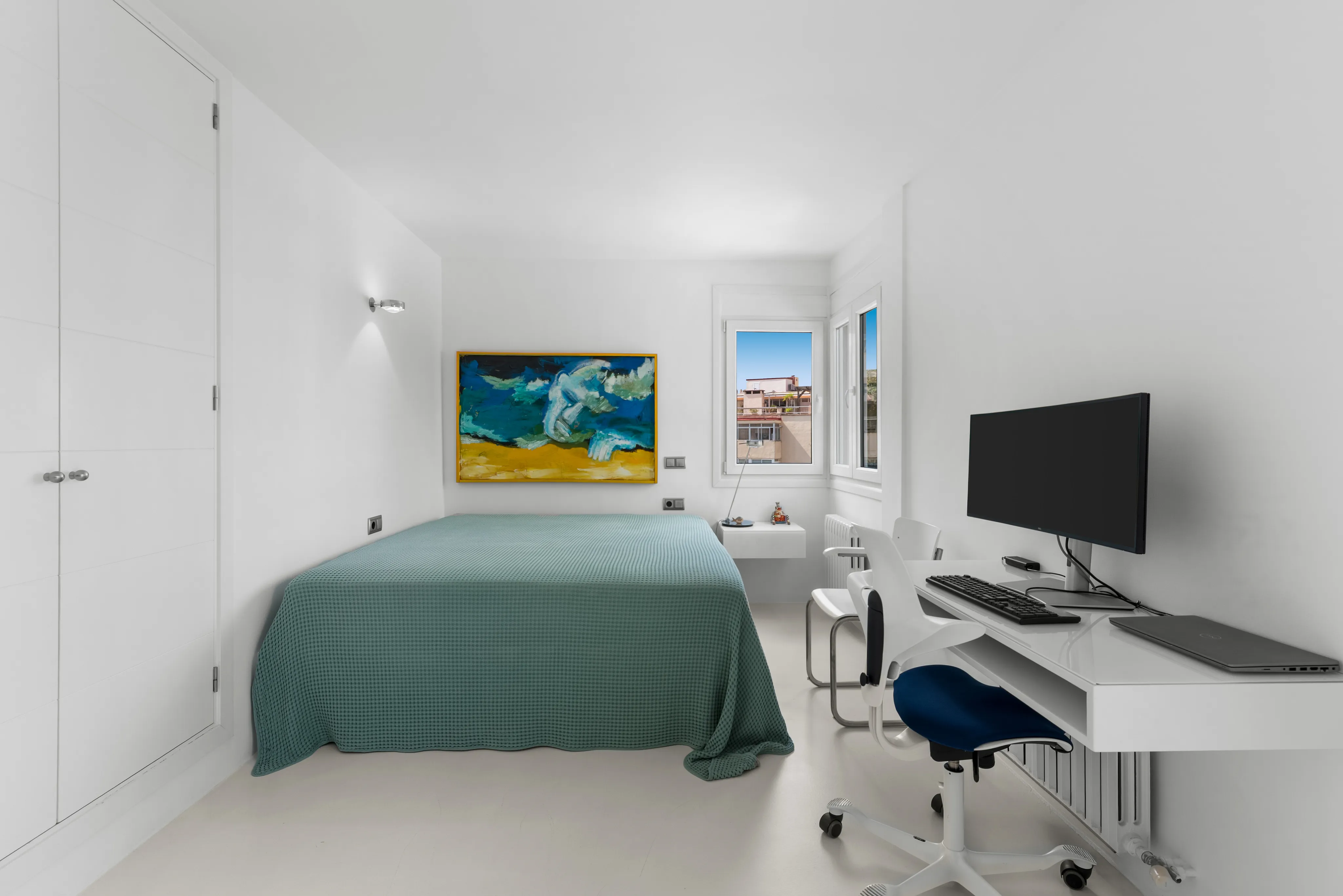 Ático exclusivo con terraza en la azotea y vistas al mar – lifestyle sobre los tejados de Cala Nova-10