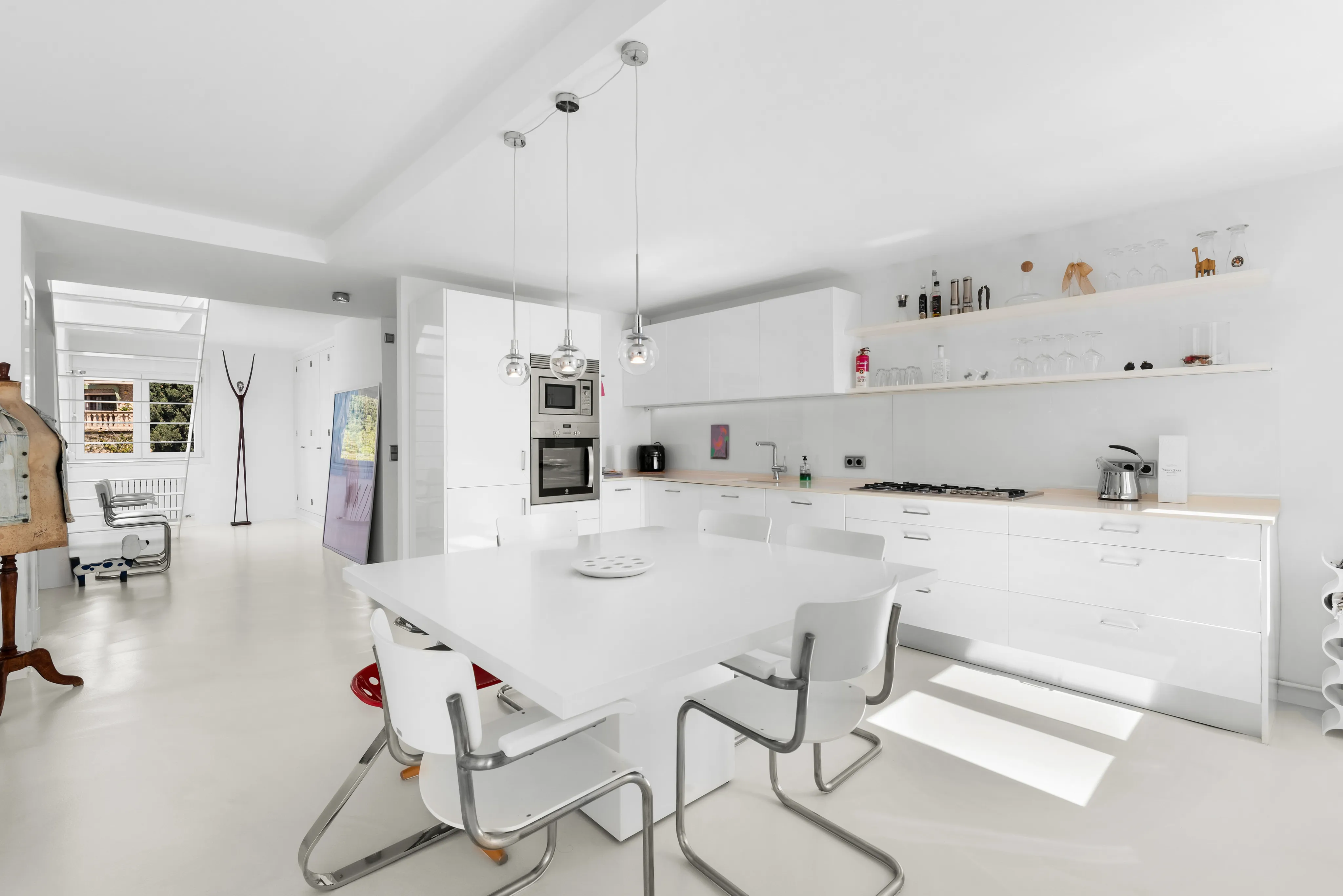 Ático exclusivo con terraza en la azotea y vistas al mar – lifestyle sobre los tejados de Cala Nova-6