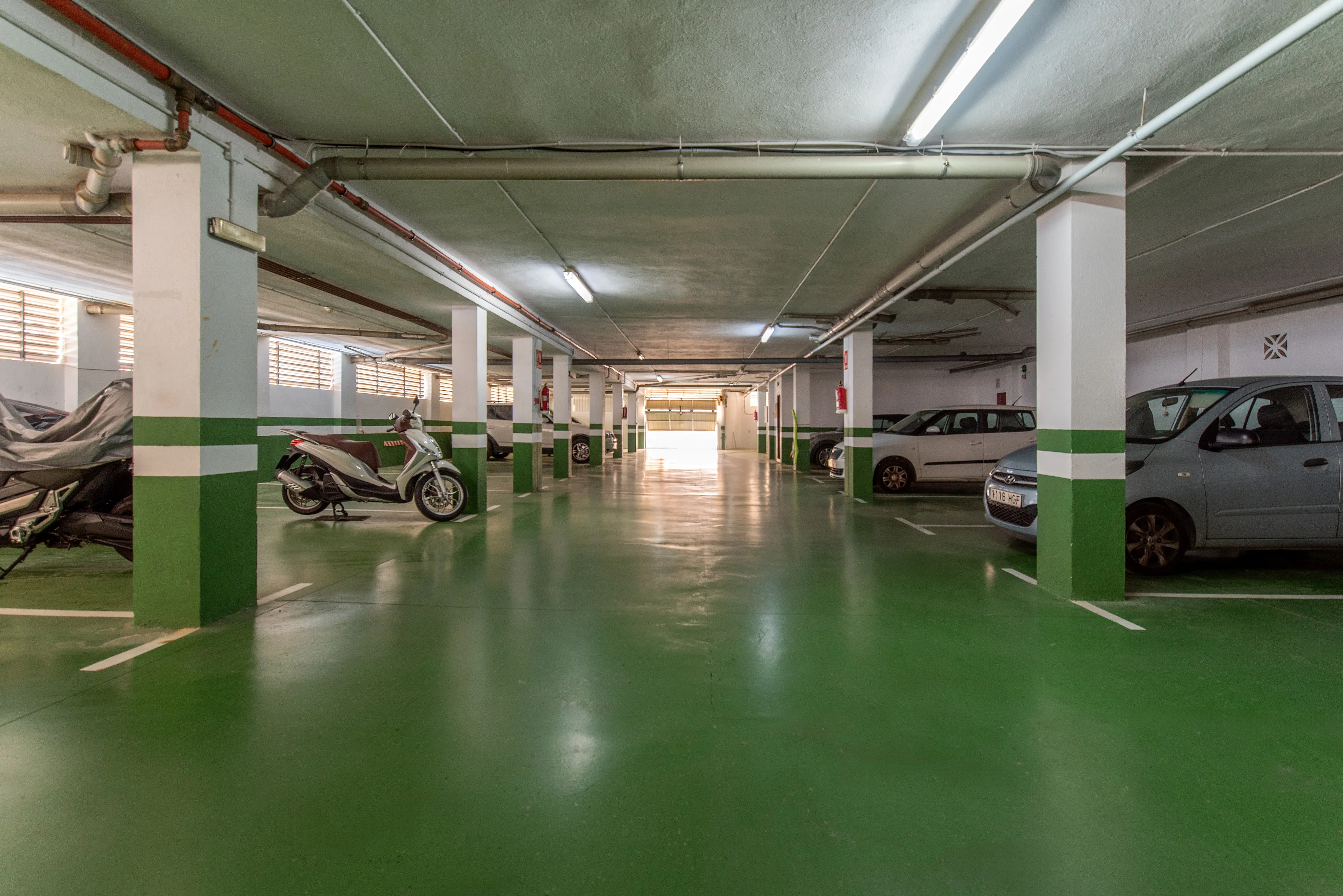 Ático exclusivo con terraza en la azotea y vistas al mar – lifestyle sobre los tejados de Cala Nova-18