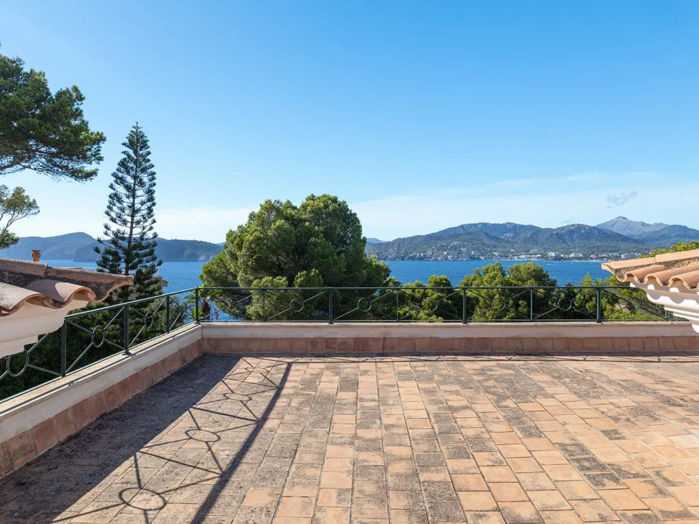 Sea view villa in Santa Ponsa-15