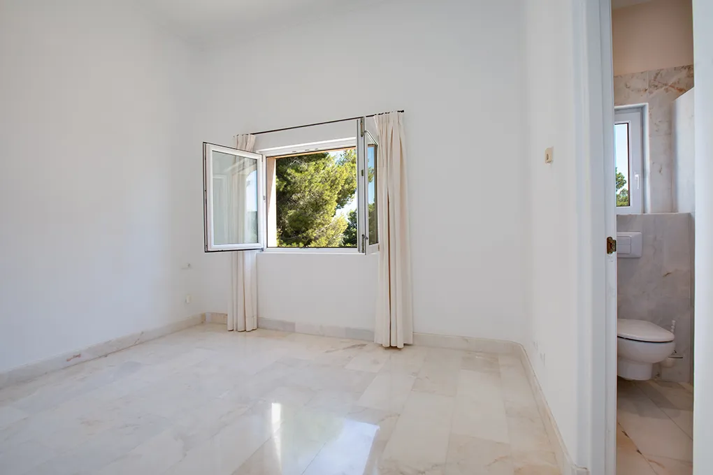 Sea view villa in Santa Ponsa-10