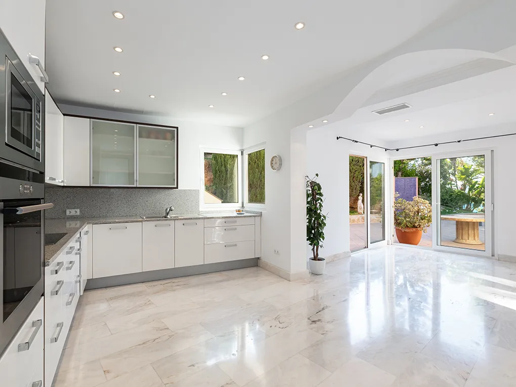 Sea view villa in Santa Ponsa-3