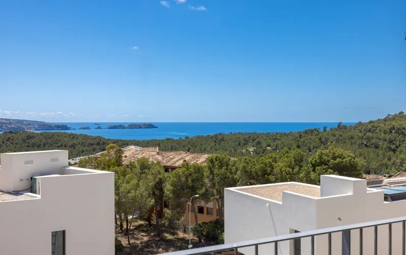 Bonavida: Hochwertige Meerblickvilla mit mediterranem Charme