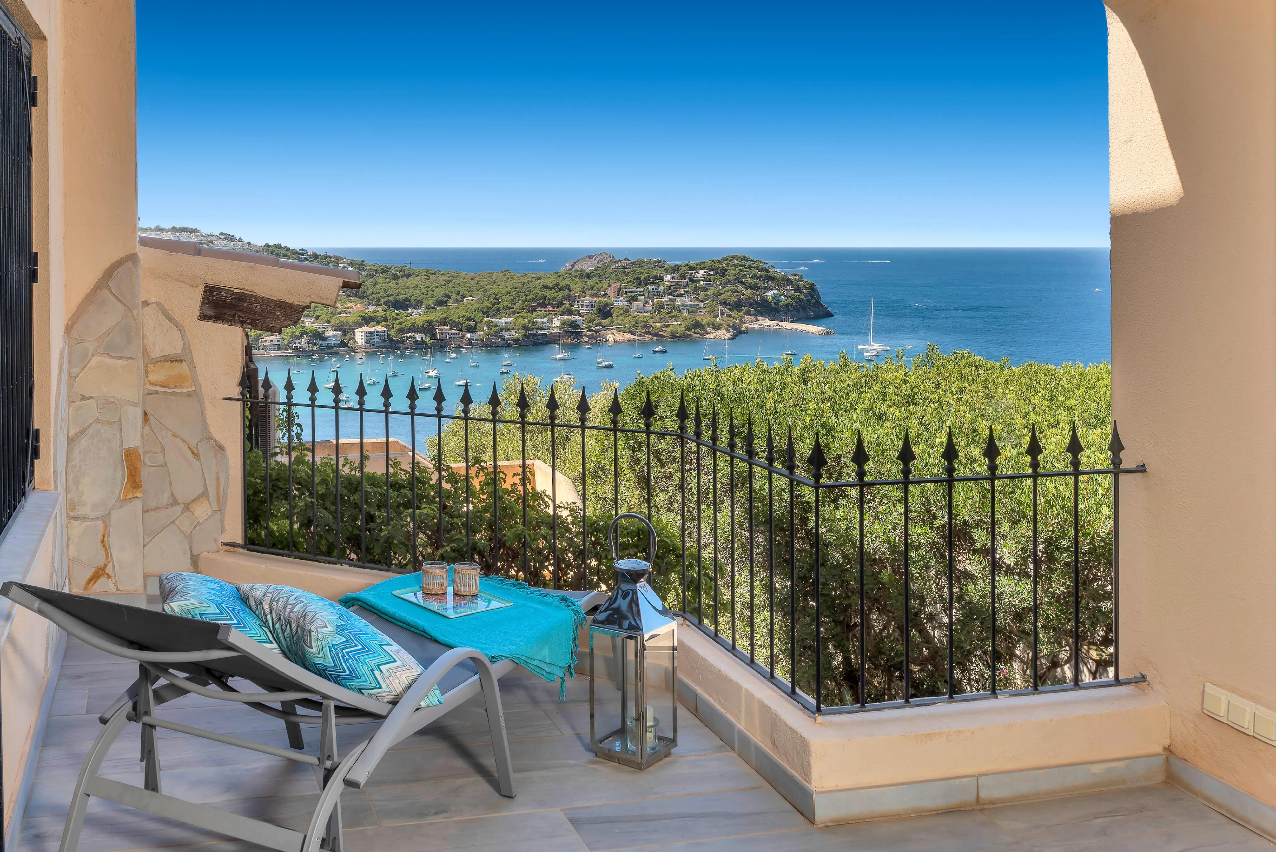 Apartament vacacional en una zona elevada de Santa Ponsa amb vista al mar-1