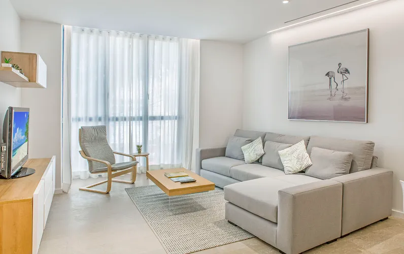 Avant-garde designer flat with elevator close to Plaza Patines