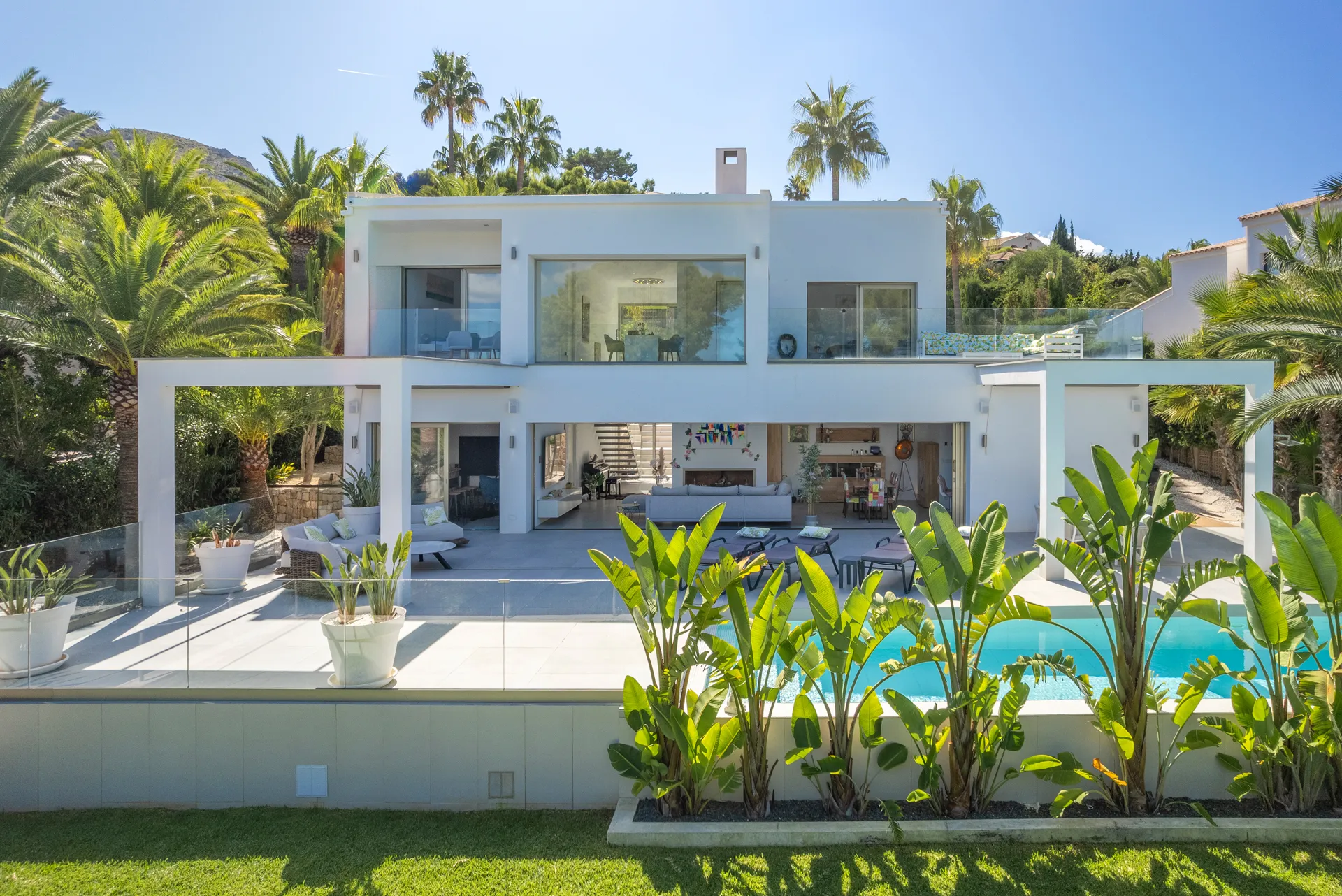 Villa moderna con vista sul mare in una posizione ricercata a Bonaire, Alcúdia-1