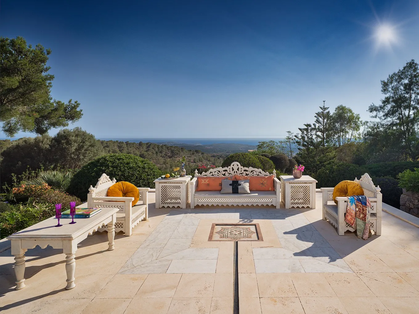 Fantastic property with sea views in Son Font-2